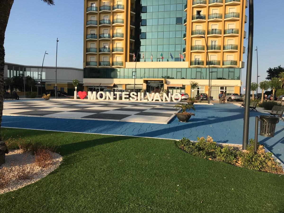 Residenza D'Agnese Apartment Montesilvano Bagian luar foto