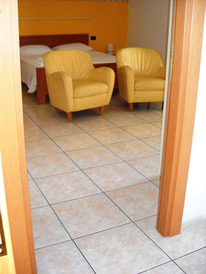 Residenza D'Agnese Apartment Montesilvano Bagian luar foto