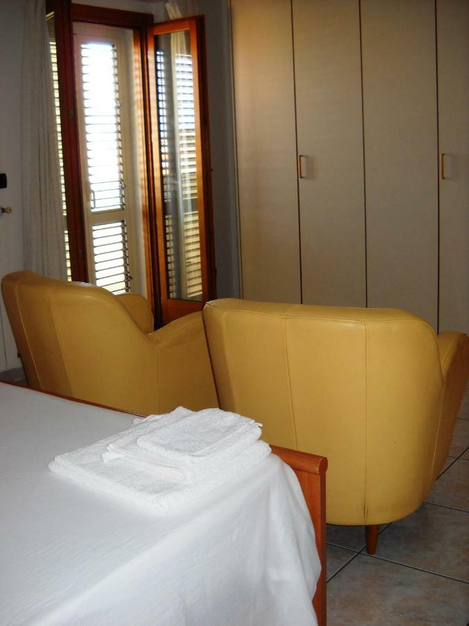 Residenza D'Agnese Apartment Montesilvano Bagian luar foto